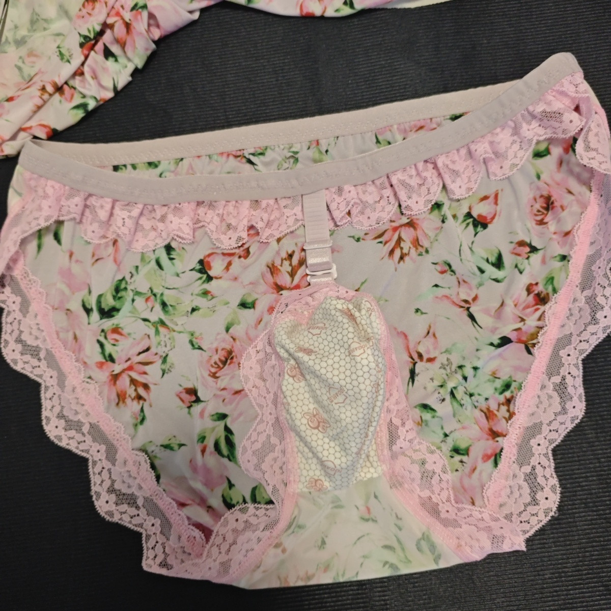 Celana Dalam Pria Seksi dan Im - Embellish Knit ulasan dan harga